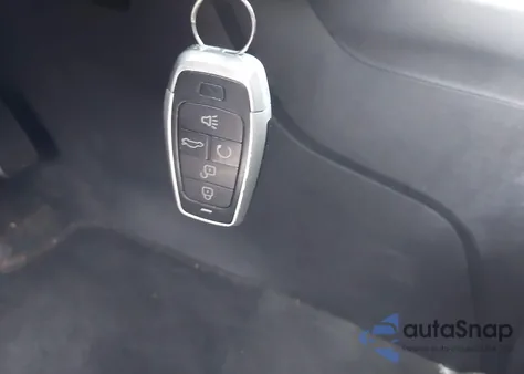 2019 Honda Passport Touring z USA, uszkodzony, nr VIN 5FNYF8H95KB027296